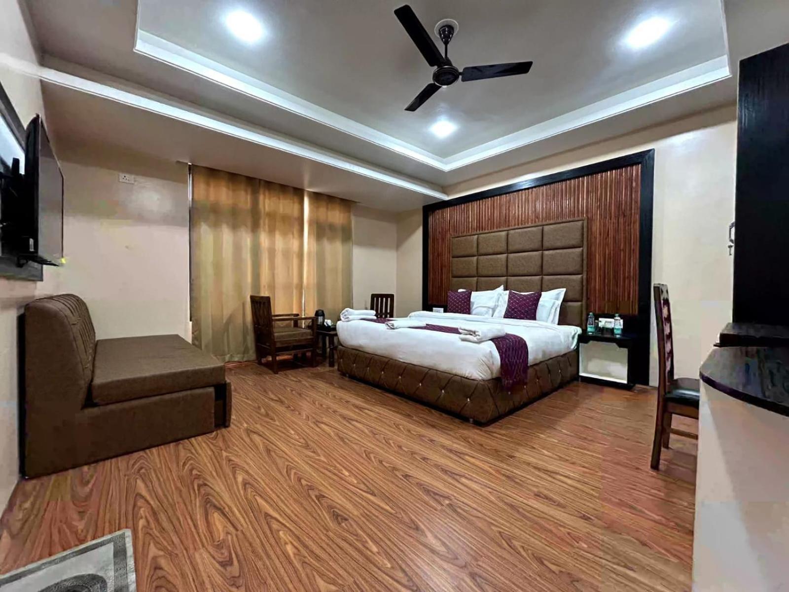 Fair Mount, Airport Road, Humhama Srinagar Hotel Exterior photo